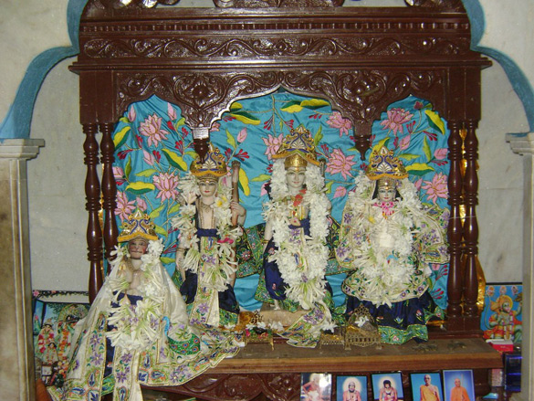Murari-Guptas-Ram-Sita-Lakshmana-and-Hanumana